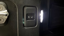 2021 (71) LAND ROVER DEFENDER 3.0 D300 X-Dynamic HSE 110 5dr Auto 3426101