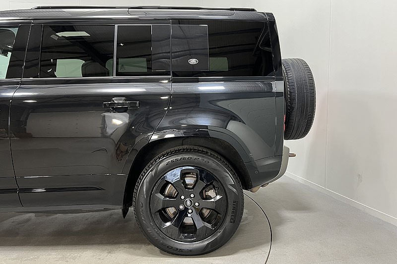 2021 (71) LAND ROVER DEFENDER 3.0 D300 X-Dynamic HSE 110 5dr Auto 3426104