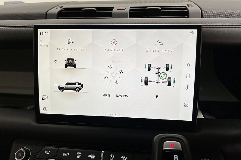 2021 (71) LAND ROVER DEFENDER 3.0 D300 X-Dynamic HSE 110 5dr Auto 3426085