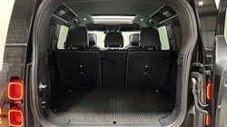 2021 (71) LAND ROVER DEFENDER 3.0 D300 X-Dynamic HSE 110 5dr Auto 3426099