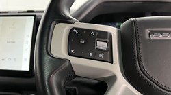 2021 (71) LAND ROVER DEFENDER 3.0 D300 X-Dynamic HSE 110 5dr Auto 3426077