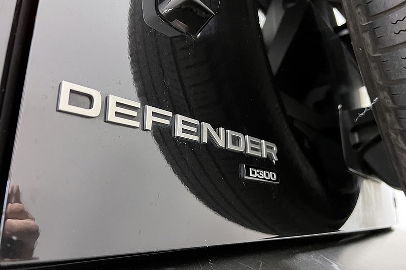 2021 (71) LAND ROVER DEFENDER 3.0 D300 X-Dynamic HSE 110 5dr Auto 3426105