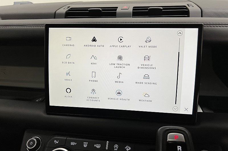 2021 (71) LAND ROVER DEFENDER 3.0 D300 X-Dynamic HSE 110 5dr Auto 3426088