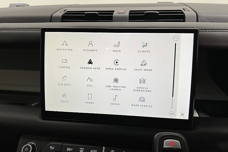 2021 (71) LAND ROVER DEFENDER 3.0 D300 X-Dynamic HSE 110 5dr Auto 3426087