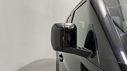 2021 (71) LAND ROVER DEFENDER 3.0 D300 X-Dynamic HSE 110 5dr Auto 3426108