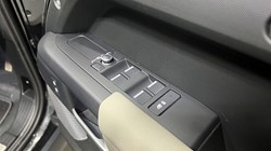 2022 (22) LAND ROVER DEFENDER 3.0 D250 X-Dynamic S 110 5dr Auto 3438706