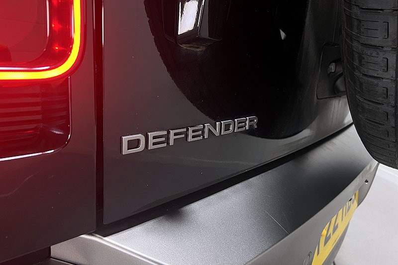 2022 (22) LAND ROVER DEFENDER 3.0 D250 X-Dynamic S 110 5dr Auto 3438743