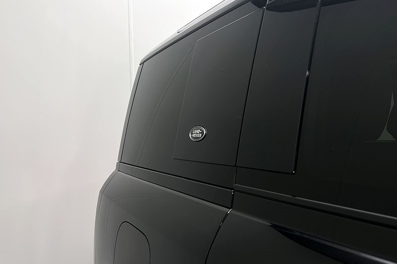 2022 (22) LAND ROVER DEFENDER 3.0 D250 X-Dynamic S 110 5dr Auto 3438745
