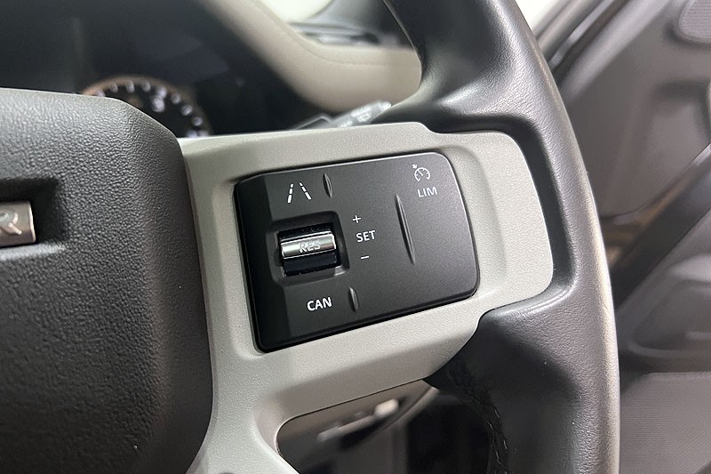 2022 (22) LAND ROVER DEFENDER 3.0 D250 X-Dynamic S 110 5dr Auto 3438714