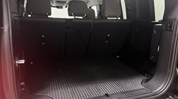 2022 (22) LAND ROVER DEFENDER 3.0 D250 X-Dynamic S 110 5dr Auto 3438739