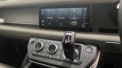 2022 (22) LAND ROVER DEFENDER 3.0 D250 X-Dynamic S 110 5dr Auto 3438717