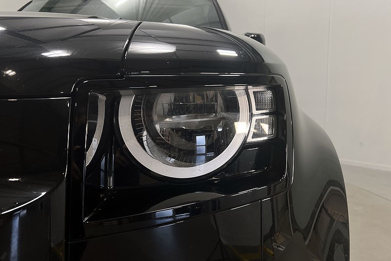 2022 (22) LAND ROVER DEFENDER 3.0 D250 X-Dynamic S 110 5dr Auto 3438750