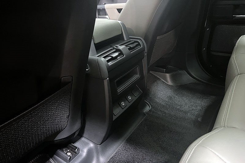 2022 (22) LAND ROVER DEFENDER 3.0 D250 X-Dynamic S 110 5dr Auto 3438734