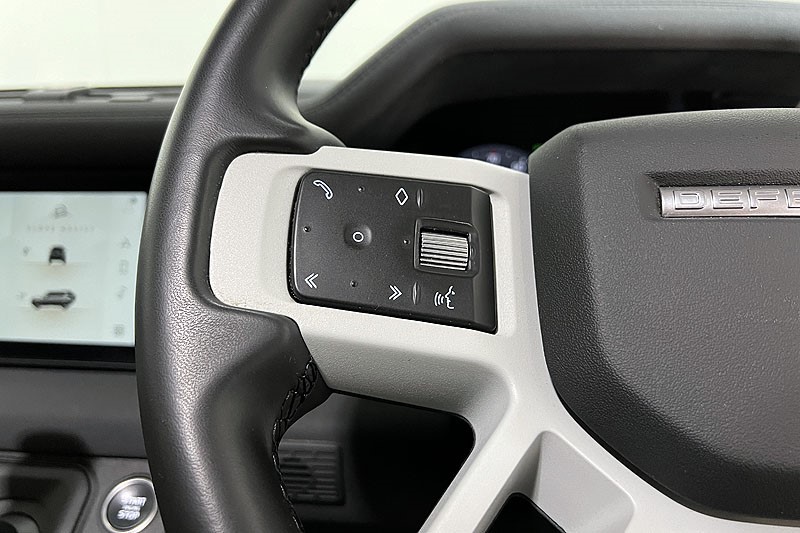 2023 (23) LAND ROVER DEFENDER 3.0 D250 XS Edition 110 5dr Auto 3446776