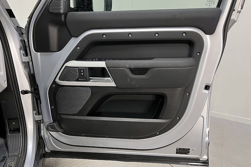 2023 (23) LAND ROVER DEFENDER 3.0 D250 XS Edition 110 5dr Auto 3446766