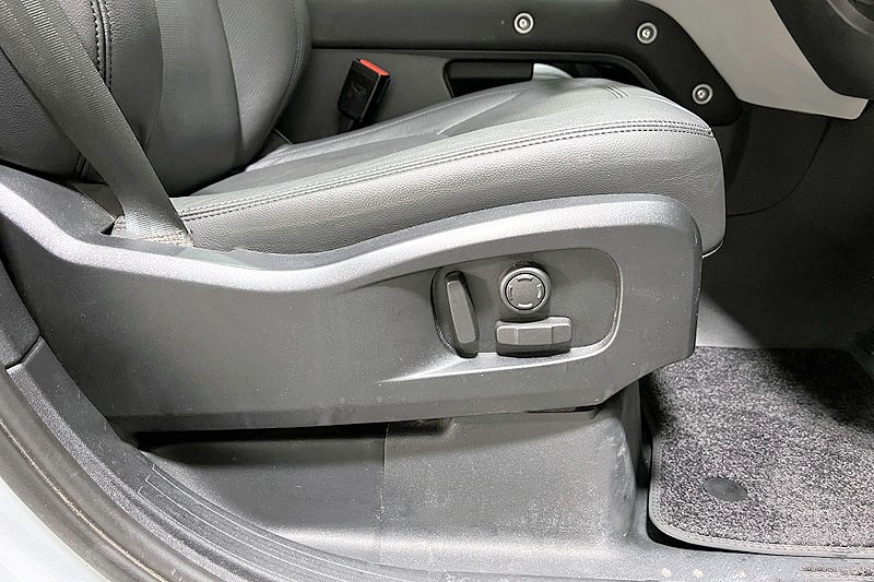 2023 (23) LAND ROVER DEFENDER 3.0 D250 XS Edition 110 5dr Auto 3446770