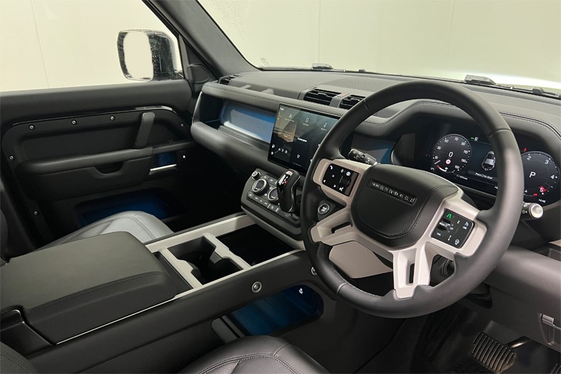 2024 (24) LAND ROVER COMMERCIAL DEFENDER 3.0 D350 Hard Top X-Dynamic HSE Auto 3431520