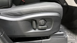 2024 (24) LAND ROVER COMMERCIAL DEFENDER 3.0 D350 Hard Top X-Dynamic HSE Auto 3431525