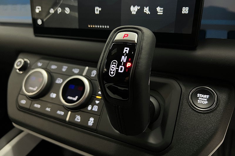 2024 (24) LAND ROVER COMMERCIAL DEFENDER 3.0 D350 Hard Top X-Dynamic HSE Auto 3431535