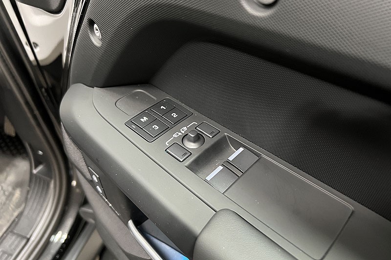 2024 (24) LAND ROVER COMMERCIAL DEFENDER 3.0 D350 Hard Top X-Dynamic HSE Auto 3431523