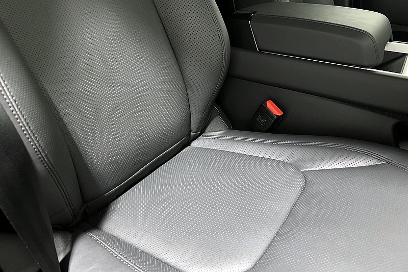 2024 (24) LAND ROVER COMMERCIAL DEFENDER 3.0 D350 Hard Top X-Dynamic HSE Auto 3431526