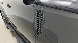 2024 (24) LAND ROVER COMMERCIAL DEFENDER 3.0 D350 Hard Top X-Dynamic HSE Auto 3431557