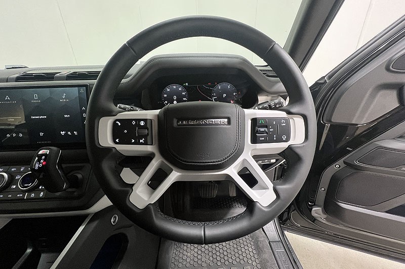 2024 (24) LAND ROVER COMMERCIAL DEFENDER 3.0 D350 Hard Top X-Dynamic HSE Auto 3431529