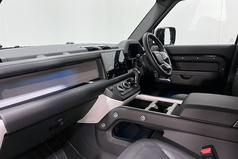 2024 (24) LAND ROVER COMMERCIAL DEFENDER 3.0 D350 Hard Top X-Dynamic HSE Auto 3431545