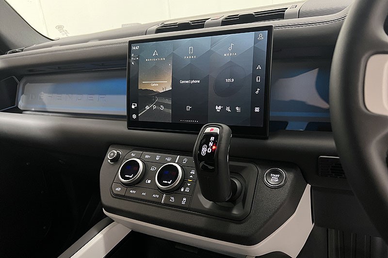 2024 (24) LAND ROVER COMMERCIAL DEFENDER 3.0 D350 Hard Top X-Dynamic HSE Auto 3431533