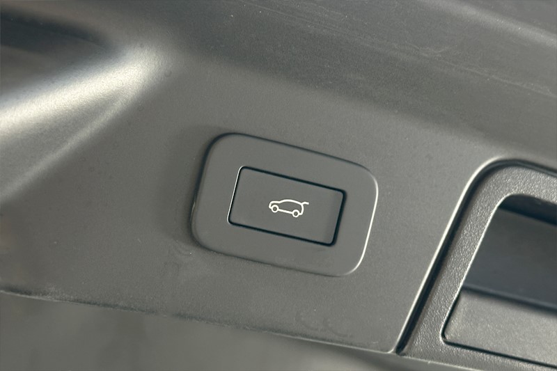 2022 (72) LAND ROVER RANGE ROVER VELAR 2.0 D200 R-Dynamic HSE 5dr Auto 3457782