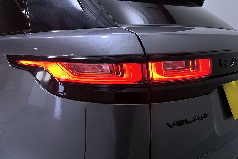 2021 (21) LAND ROVER RANGE ROVER VELAR 2.0 D200 Edition 5dr Auto 3451463