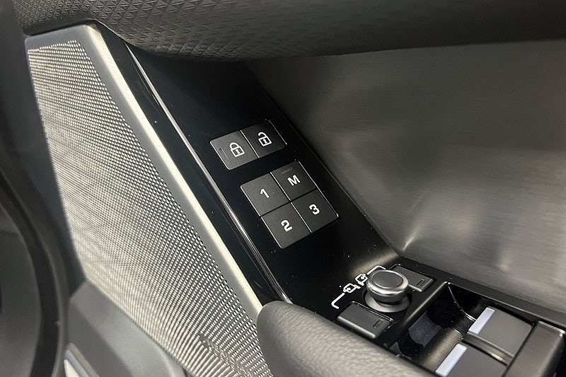 2021 (21) LAND ROVER RANGE ROVER VELAR 2.0 D200 Edition 5dr Auto 3451430