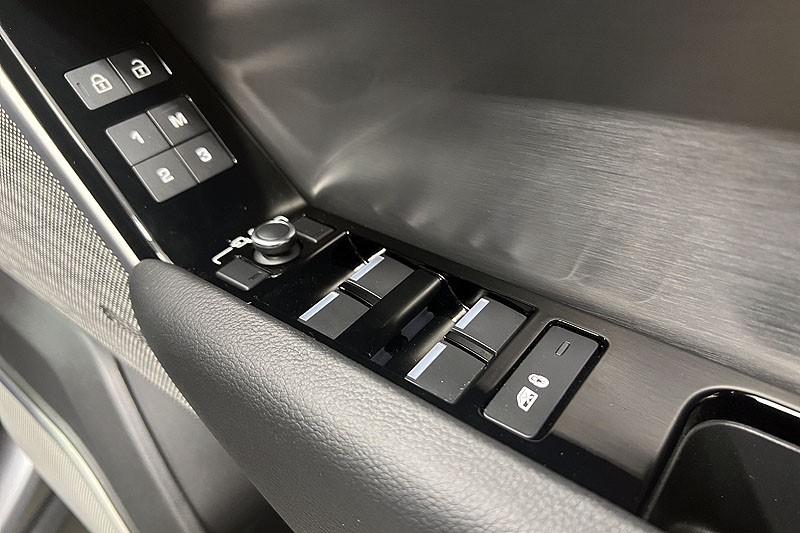 2021 (21) LAND ROVER RANGE ROVER VELAR 2.0 D200 Edition 5dr Auto 3451429