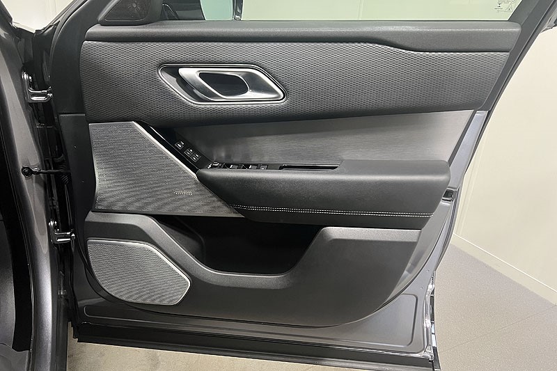 2021 (21) LAND ROVER RANGE ROVER VELAR 2.0 D200 Edition 5dr Auto 3451427