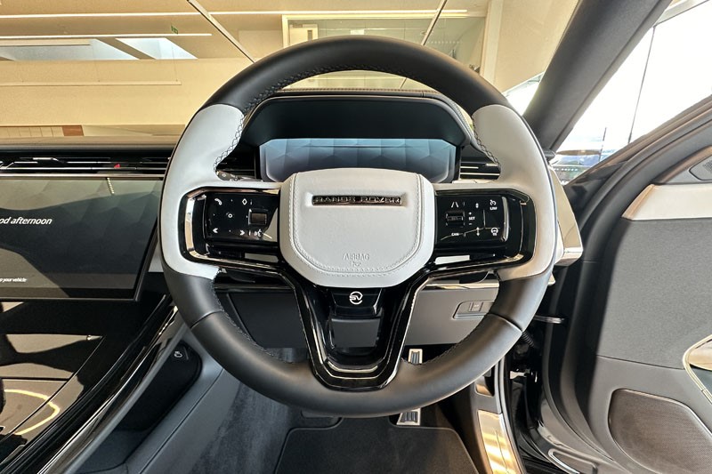 2024 (24) LAND ROVER RANGE ROVER SPORT 4.4 P635 SV Edition One 3881166