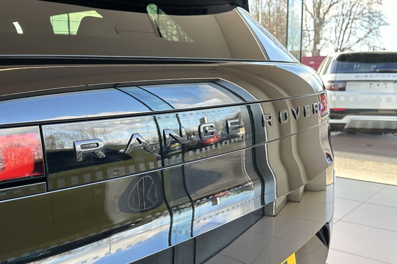 2024 (24) LAND ROVER RANGE ROVER SPORT 4.4 P635 SV Edition One 3881157