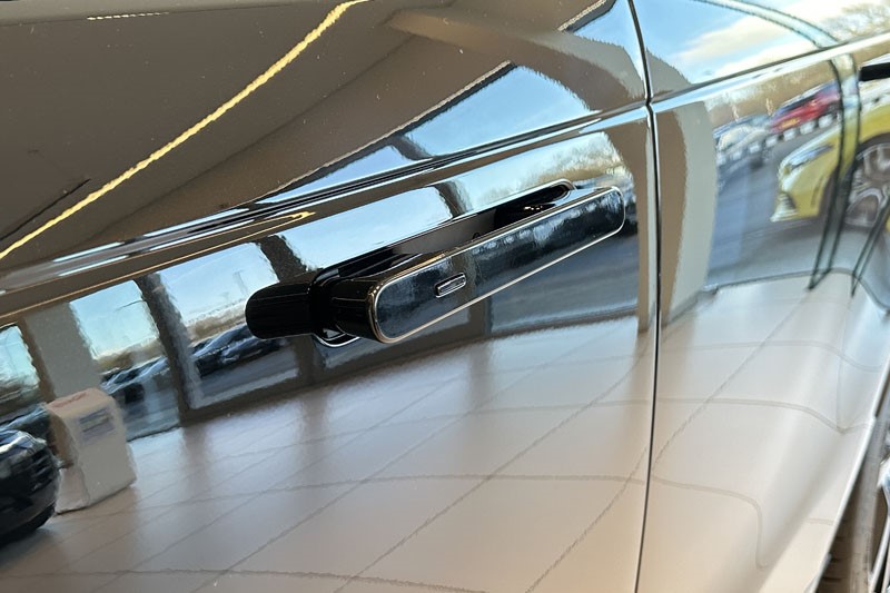 2024 (24) LAND ROVER RANGE ROVER SPORT 4.4 P635 SV Edition One 3881156