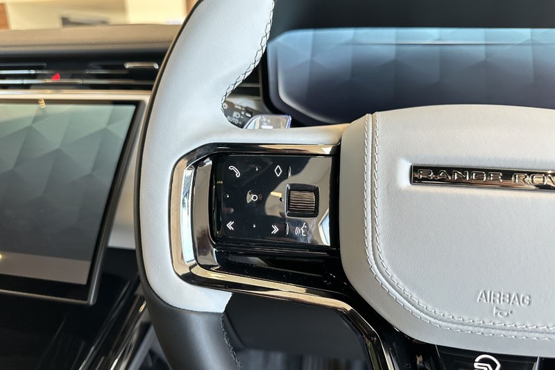 2024 (24) LAND ROVER RANGE ROVER SPORT 4.4 P635 SV Edition One 3881167