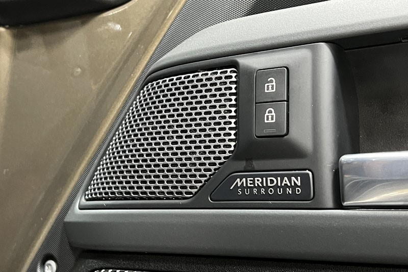 2020 (70) LAND ROVER DEFENDER 3.0 P400 X 110 5dr Auto 3484179