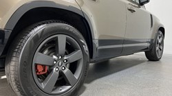 2020 (70) LAND ROVER DEFENDER 3.0 P400 X 110 5dr Auto 3484208