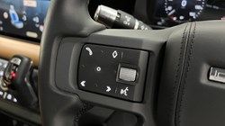 2020 (70) LAND ROVER DEFENDER 3.0 P400 X 110 5dr Auto 3484184