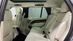 2024 (74) LAND ROVER RANGE ROVER 3.0 D300 SE 4dr Auto 3503489