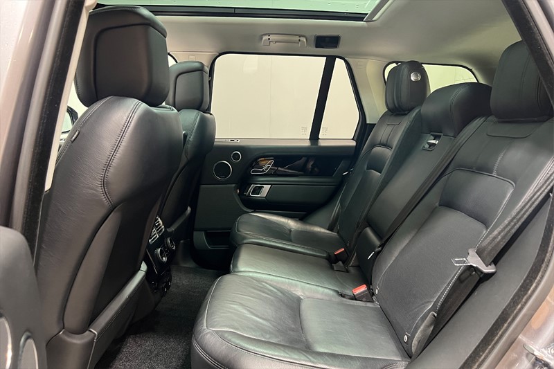 2020 (70) LAND ROVER RANGE ROVER 3.0 D300 Vogue SE 4dr Auto 3506434