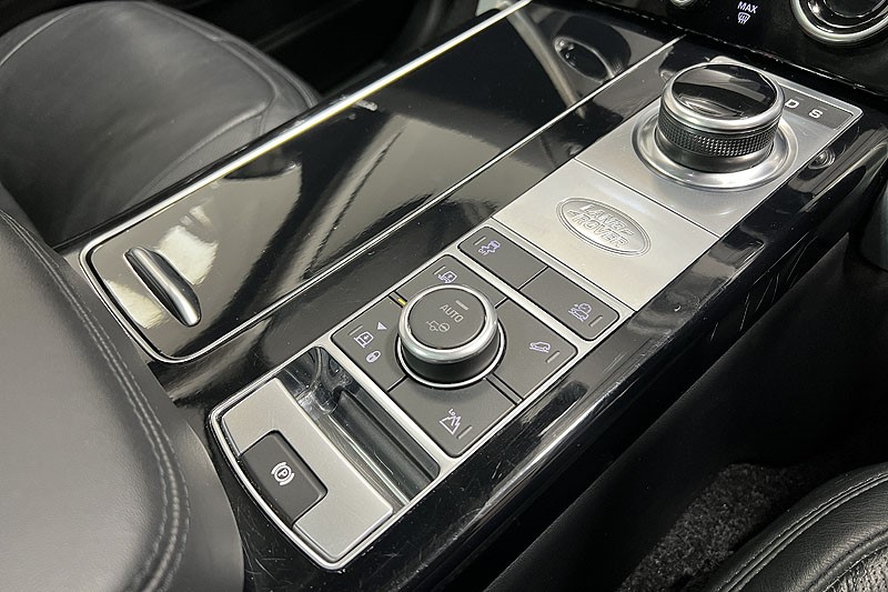2020 (70) LAND ROVER RANGE ROVER 3.0 D300 Vogue SE 4dr Auto 3506465