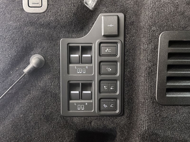 2022 (22) LAND ROVER DISCOVERY 3.0 SDV6 HSE 5dr Auto 3572059