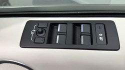 2022 (22) LAND ROVER DISCOVERY 3.0 SDV6 HSE 5dr Auto 3572067