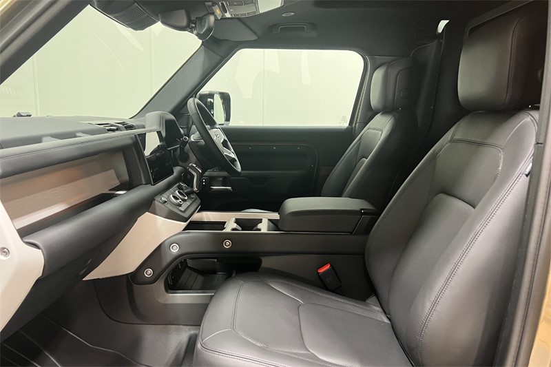 2024 (74) LAND ROVER COMMERCIAL DEFENDER 90 3.0 D350 Hard Top X-Dynamic HSE Auto 3539931
