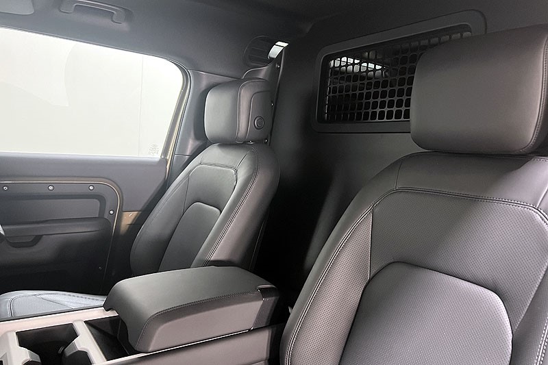 2024 (74) LAND ROVER COMMERCIAL DEFENDER 90 3.0 D350 Hard Top X-Dynamic HSE Auto 3539965