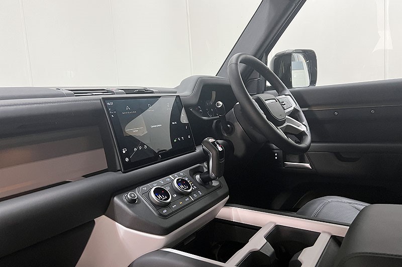 2024 (74) LAND ROVER COMMERCIAL DEFENDER 90 3.0 D350 Hard Top X-Dynamic HSE Auto 3539964