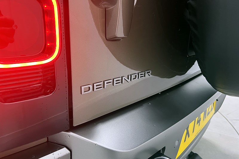 2024 (74) LAND ROVER COMMERCIAL DEFENDER 90 3.0 D350 Hard Top X-Dynamic HSE Auto 3539972